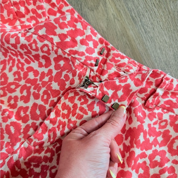 Cynthia Rowley • 100% Linen Animal Print Shorts - Picture 9 of 10